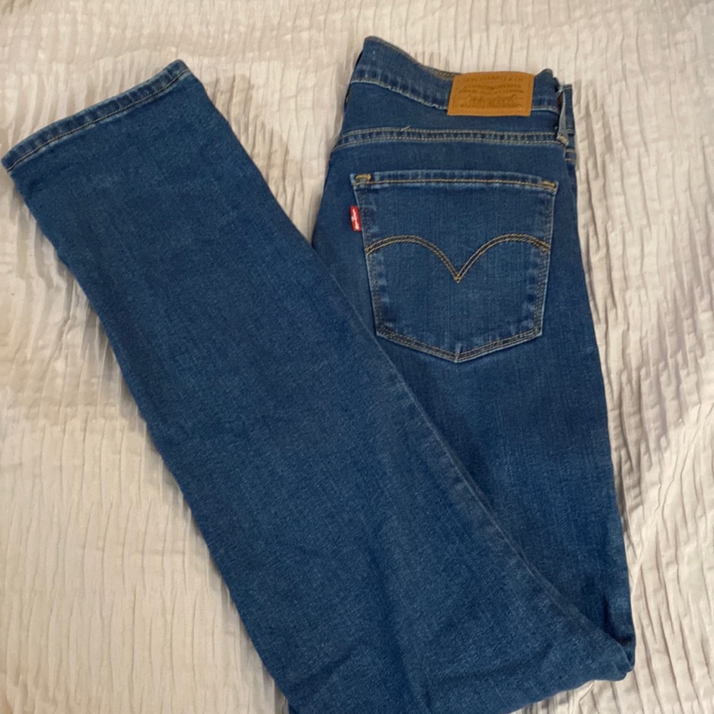 Levi’s high rise straight